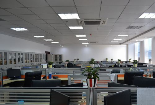 特朗普拉著梅西聊足球，突然點(diǎn)名要“解決”古巴，梅西表情亮了……:會(huì)展展臺(tái)設(shè)計(jì)推薦